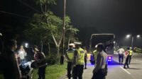 Patroli Blue Light Polres Lombok Barat, Upaya Cegah Balap Liar dan Tingkatkan Keamanan (1) Patroli Blue Light Polres Lombok Barat, Upaya Cegah Balap Liar dan Tingkatkan Keamanan