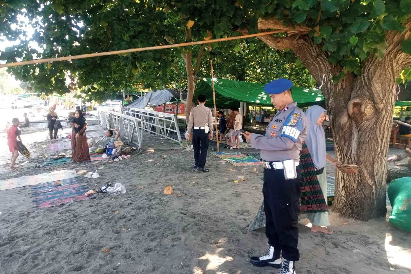 Patroli Rutin Polsek Batulayar Jaga Kondusifitas Wisata Senggigi