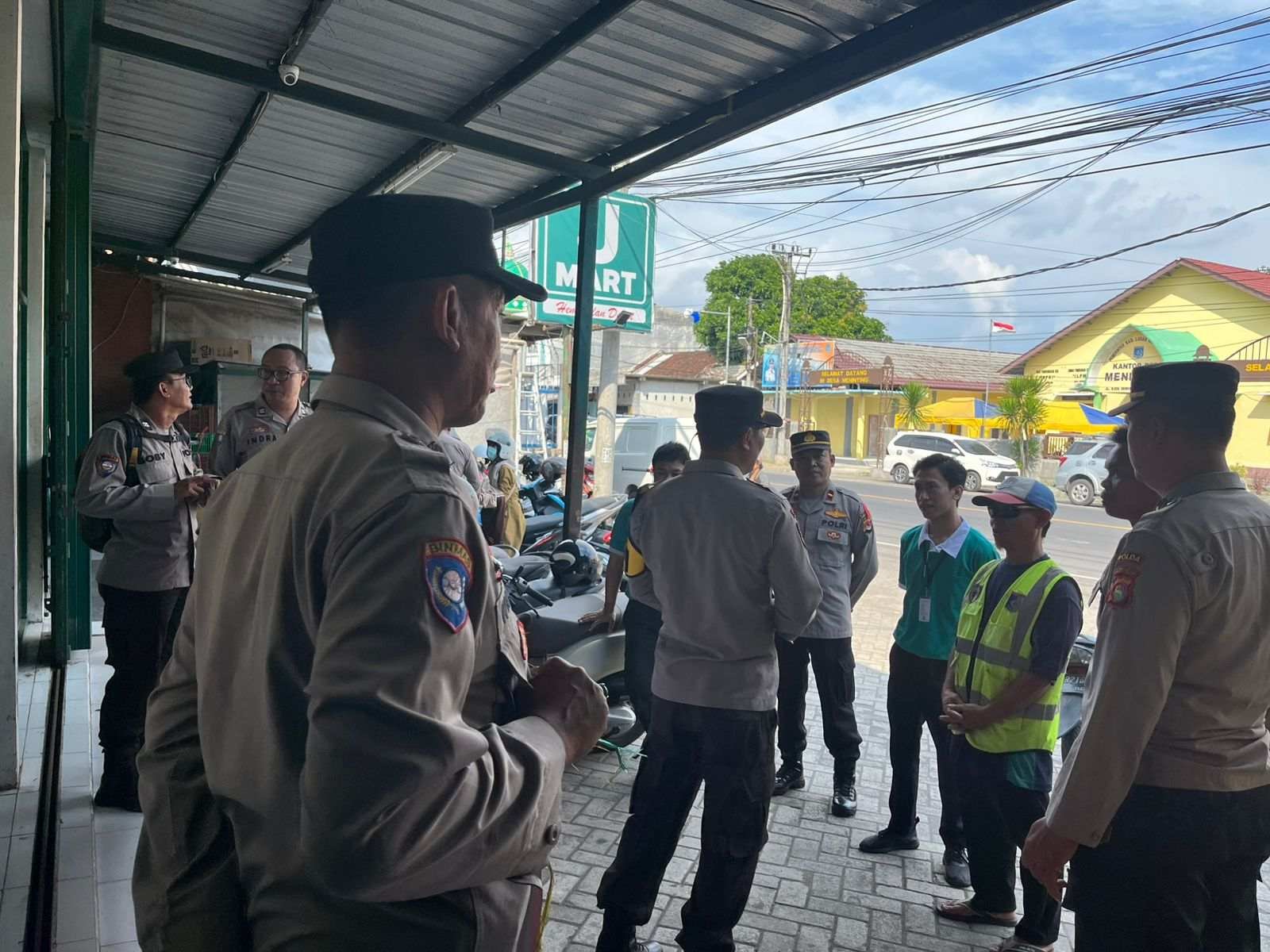 Ops Bina Kusuma 2025 Polri Bangun Kepercayaan Warga Batulayar