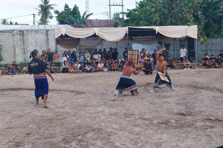 Semarak Peresean 2025 di Bagik Polak Barat, Warga Antusias Dukung Pelestarian Budaya