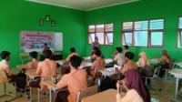 Dekatkan Diri ke Generasi Muda, Polsek Sekotong Turun ke Sekolah