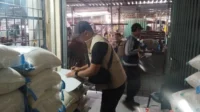 Polres Lombok Barat Pastikan Harga Beras Sesuai HET
